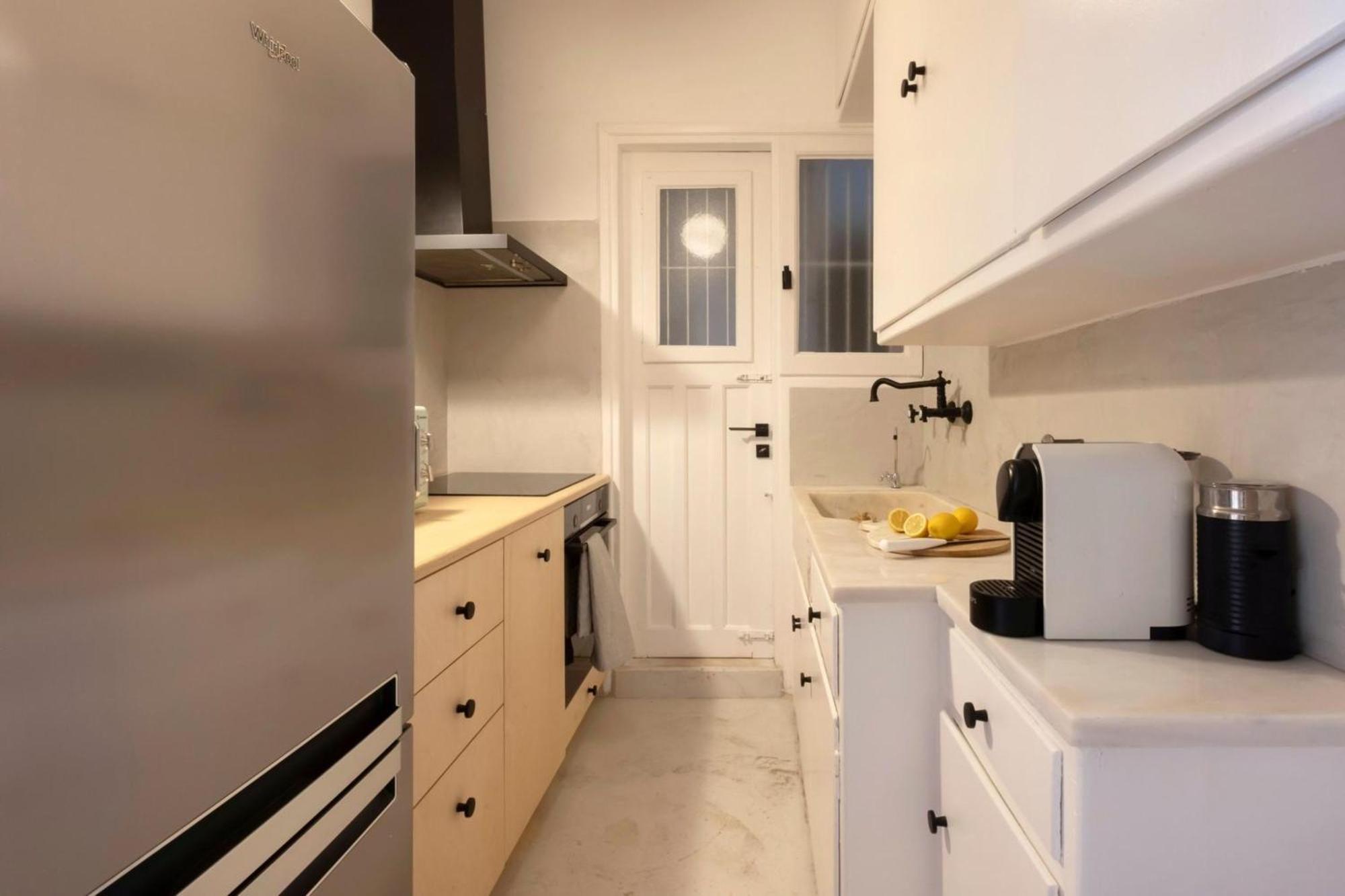 Meliti Apartment In Plaka アテネ エクステリア 写真